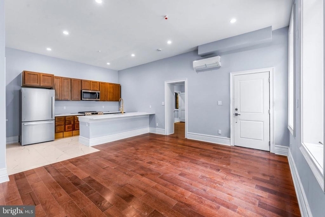 1100 W Lafayette Avenue - Photo 1