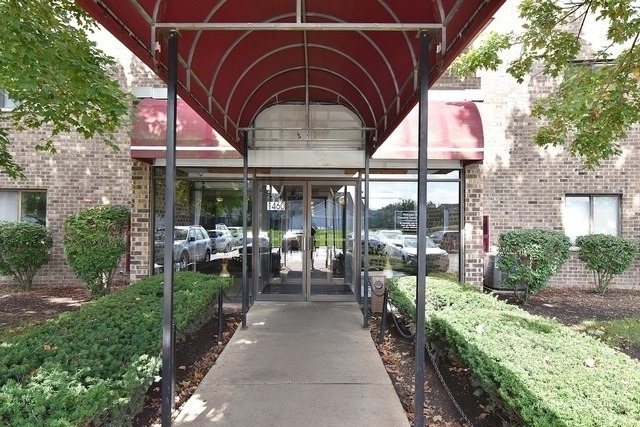 1460 Fairlane Drive - Photo 1