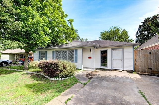 6919 Schiller Street - Photo 1