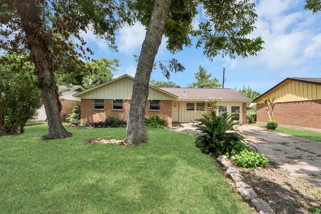 505 Jasmine Street - Photo 1