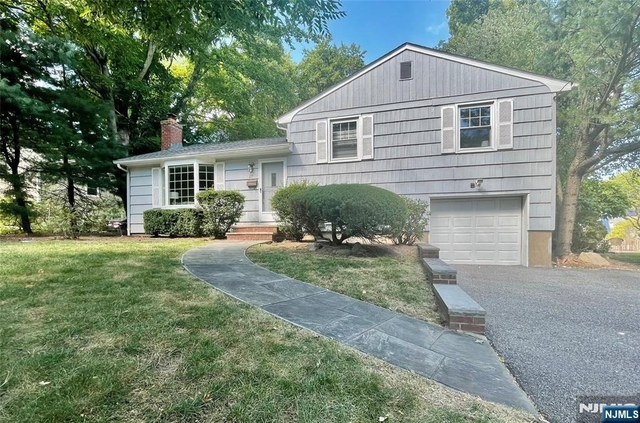 27 Greenway - Photo 1