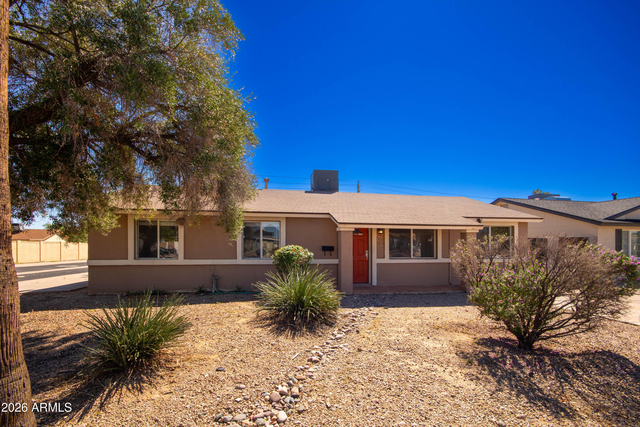 3525 E Hearn Road - Photo 1