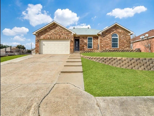 942 Jacobs Crossing Court - Photo 1