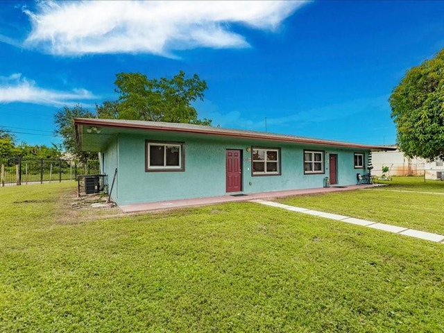 5201 Nw 17th Court - Photo 1