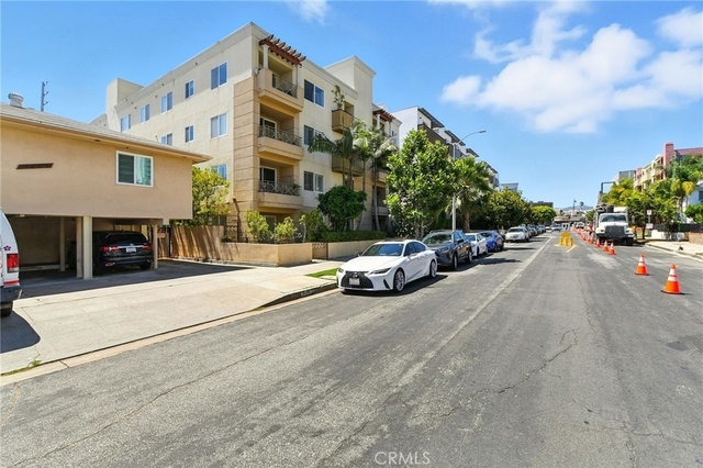 1241 S Westgate Avenue - Photo 1