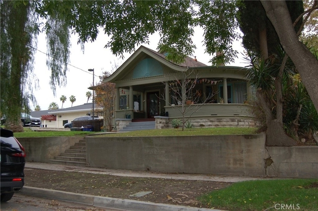 4162 Chestnut Street - Photo 1