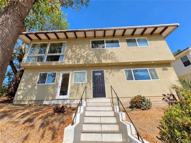 2029 Barnett - Photo 1
