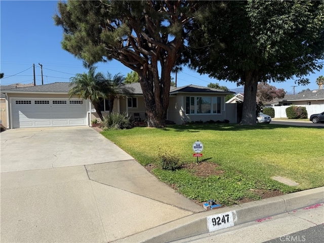 9247 Blackley - Photo 1