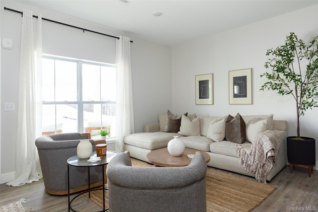 6 Hudson West Drive - Photo 1