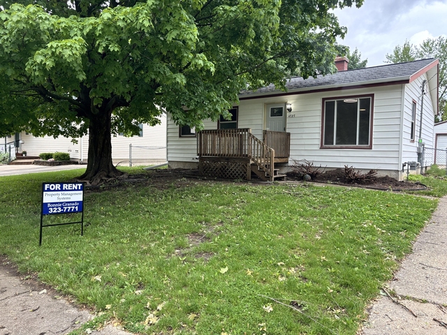 4727 Lexington Avenue - Photo 1