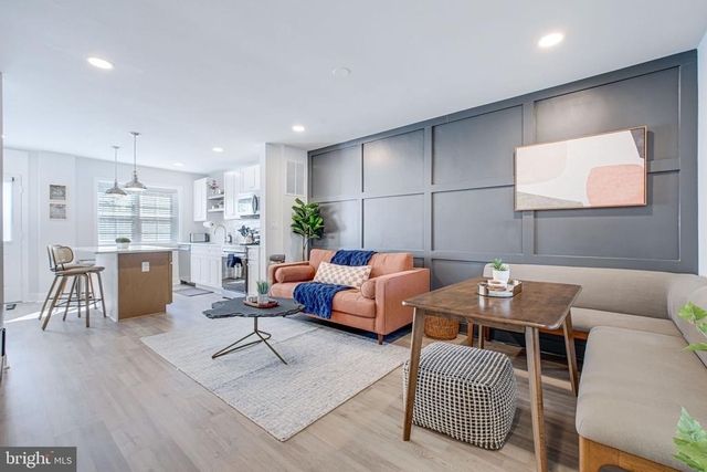 3107 Montrose Avenue - Photo 1