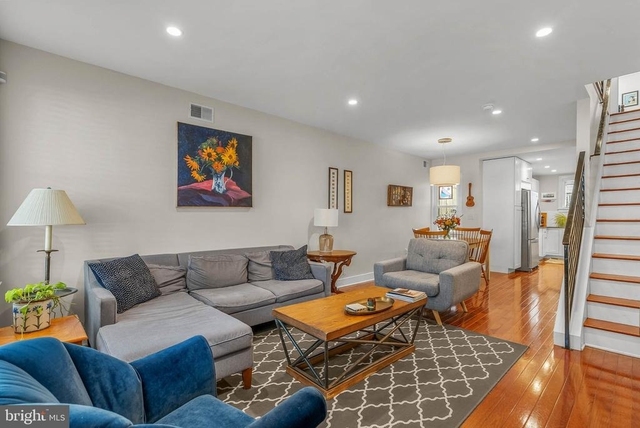 2114 Oakford Street - Photo 1