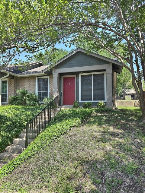 1015 E Yager Ln - Photo 1