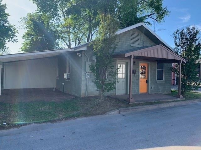 906 Haysel St - Photo 1