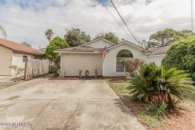 1067 Hibiscus Street - Photo 1
