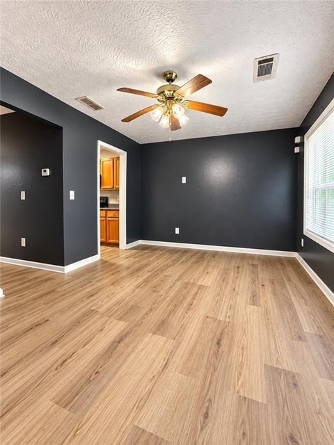 2111 Country Walk Way Se - Photo 1