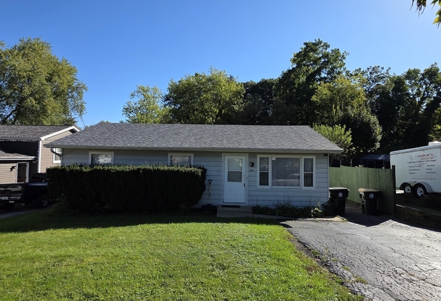 1114 N Oak Terrace - Photo 1
