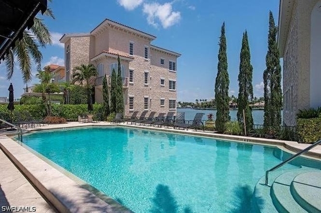 4000 Gulf Shore Boulevard N - Photo 1