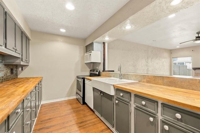 1646 Prairie Mark Lane - Photo 1
