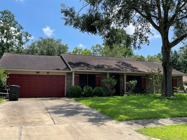 1314 Oak Hollow Drive - Photo 1