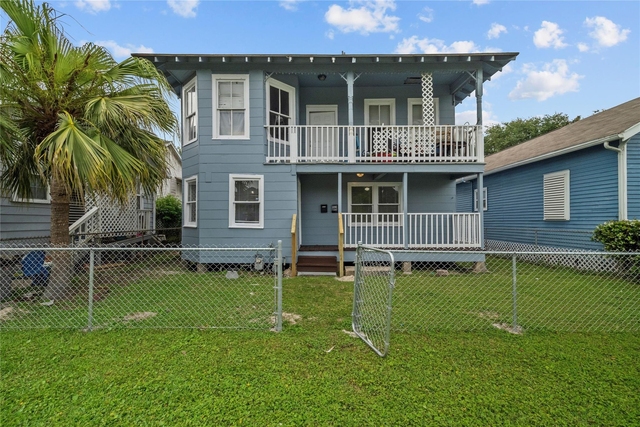4020 Avenue O 1/2 - Photo 1
