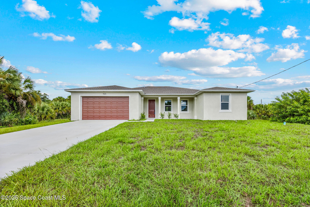 731 Banyan Street Sw - Photo 1