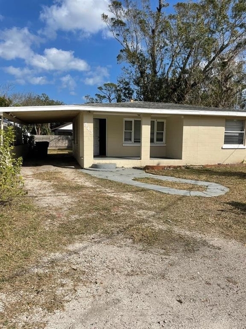 543 Tomoka Road - Photo 1
