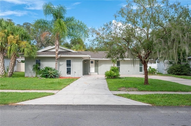 407 Princess Place - Photo 1