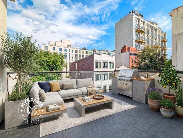 323 Eckford Street - Photo 1