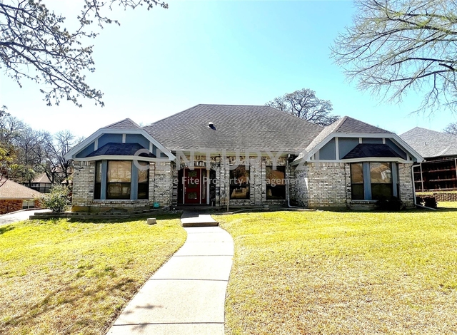 812 Newport Road - Photo 1