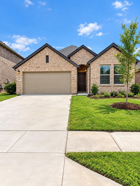717 Big Bend Parkway - Photo 1