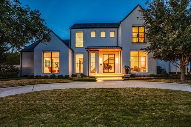4352 Fairfax Avenue - Photo 1