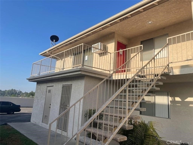 8647 Calle Del Prado - Photo 1