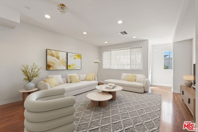 13225 Victory Boulevard - Photo 1
