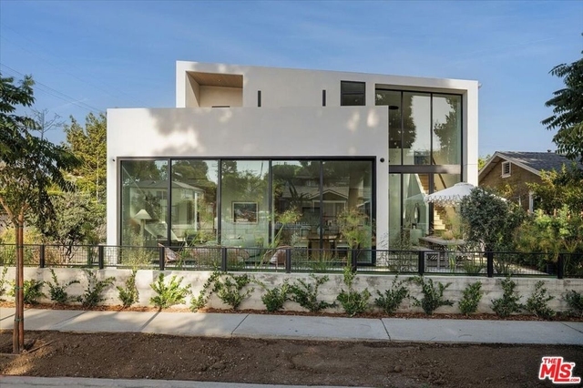 3404 Caroline Avenue - Photo 1
