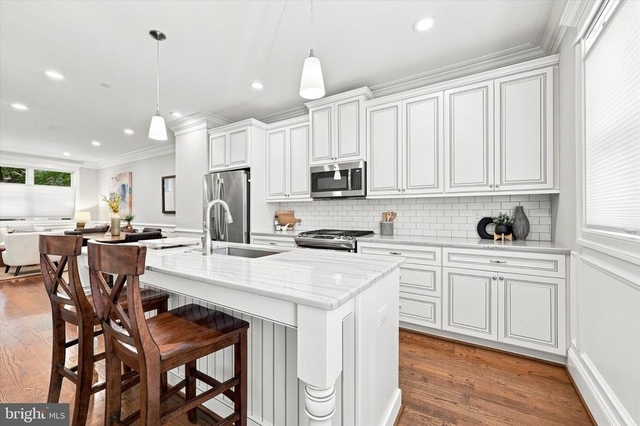 2138 Kater Street - Photo 1