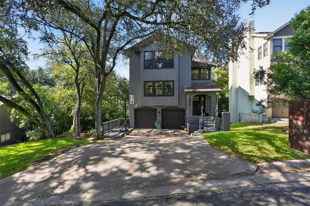 1911 Stoneridge Rd - Photo 1
