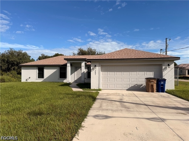 3607 E 18th Street - Photo 1