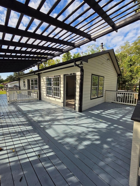 512 Hill Road - Photo 1