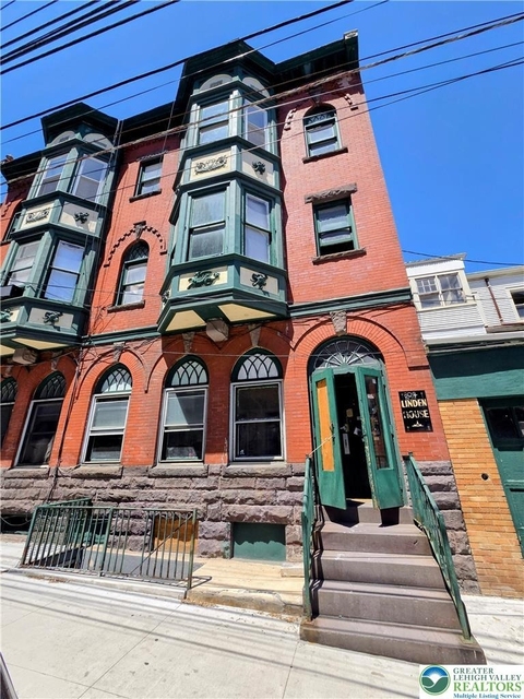 809 W Linden Street - Photo 1