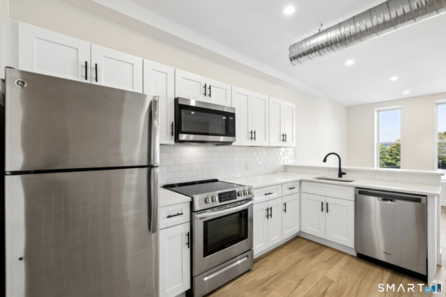 650 Main Street - Photo 1
