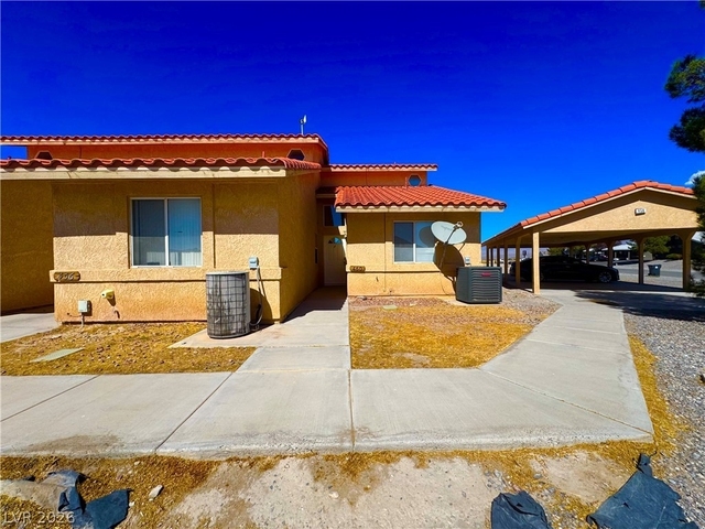 460 Comstock Street - Photo 1