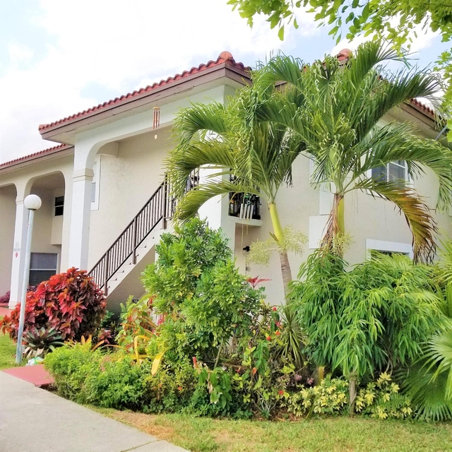 11453 Nw 35th Street - Photo 1