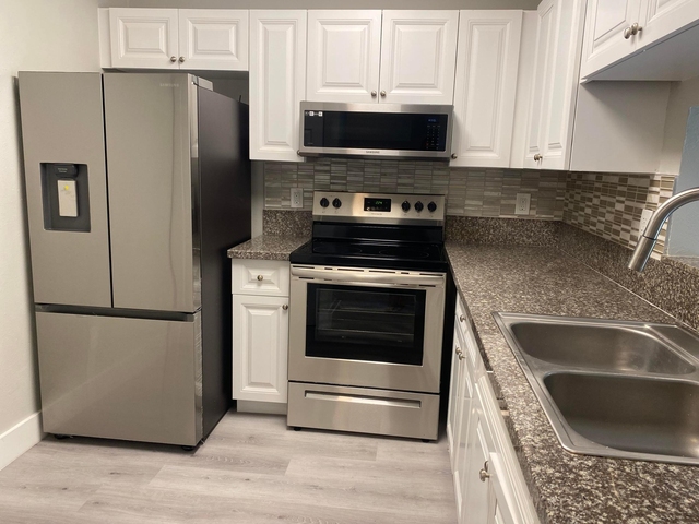 11432 Nw 43rd Street - Photo 1