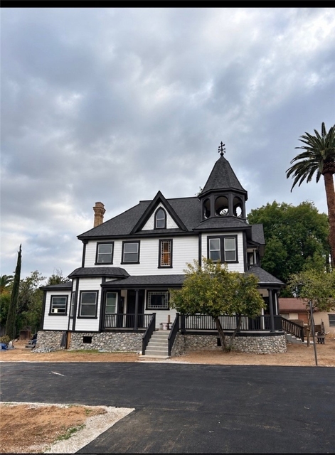 1118 W Palm - Photo 1