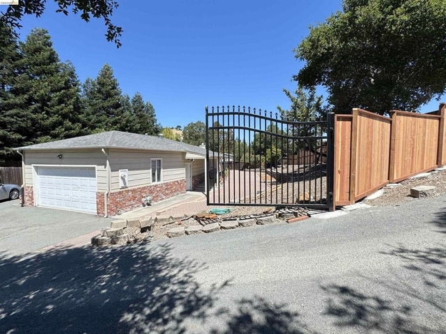 3540 Deer Hill Rd - Photo 1