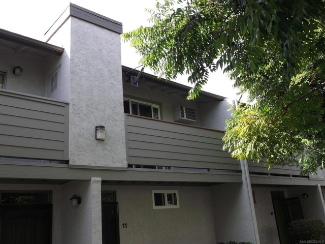 417 N Citrus Ave. - Photo 1