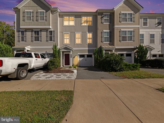 1512 Hudgins Farm Circle - Photo 1
