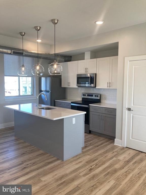 121 W Cumberland Street - Photo 1