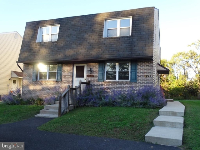 111 Hunter Way - Photo 1